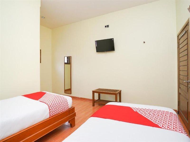 Hotel Bumi Bermi Permai Near Bermi Eco Park Mitra Reddoorz Probolinggo Extérieur photo