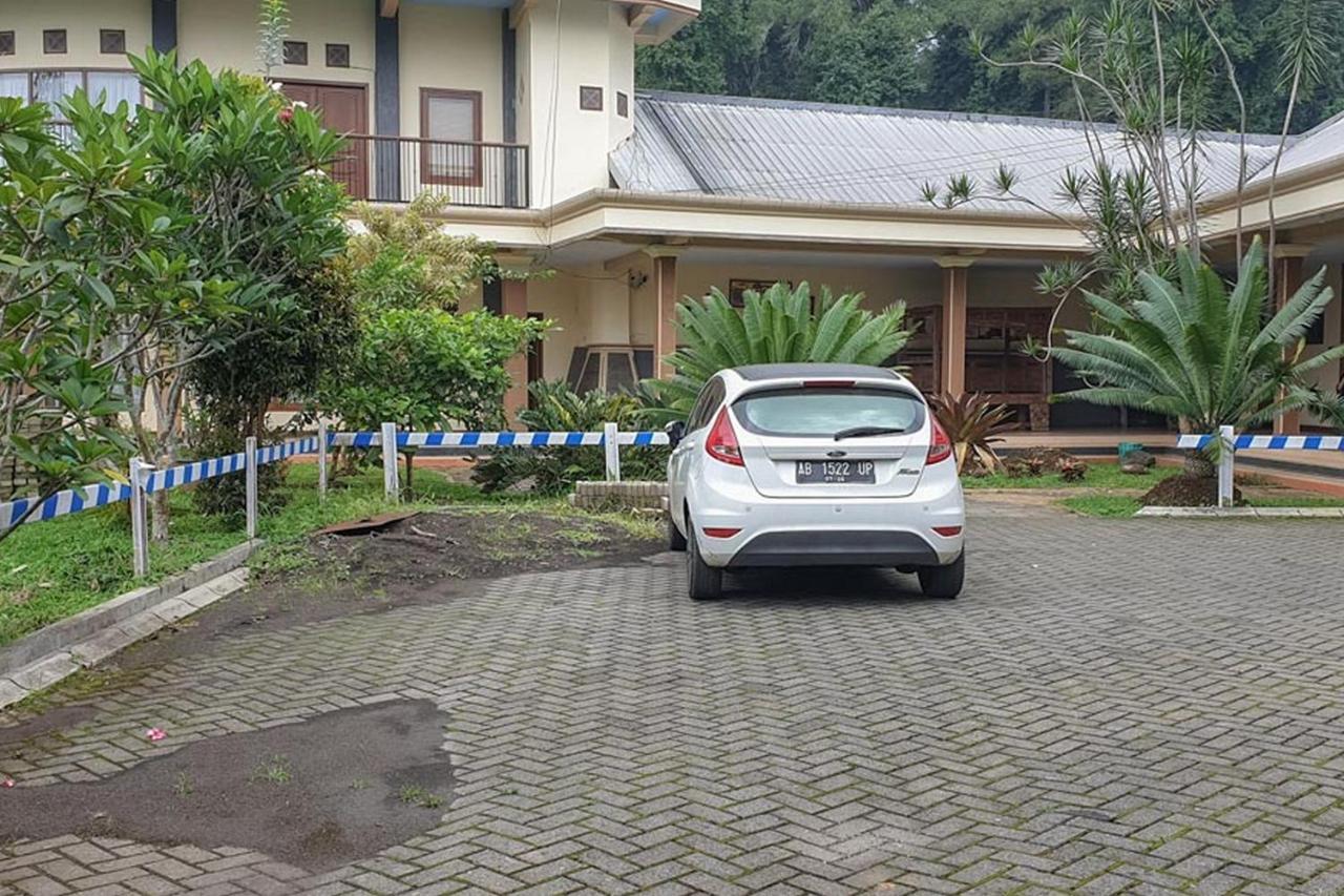 Hotel Bumi Bermi Permai Near Bermi Eco Park Mitra Reddoorz Probolinggo Extérieur photo