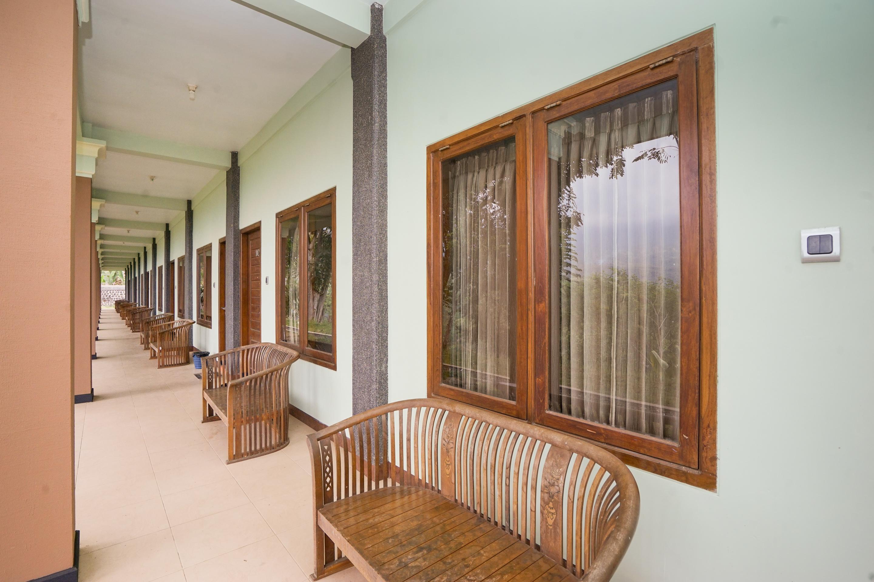 Hotel Bumi Bermi Permai Near Bermi Eco Park Mitra Reddoorz Probolinggo Extérieur photo